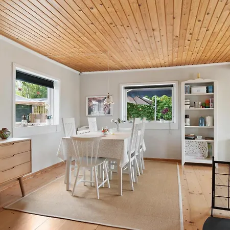 Stunning In With Kitchen *